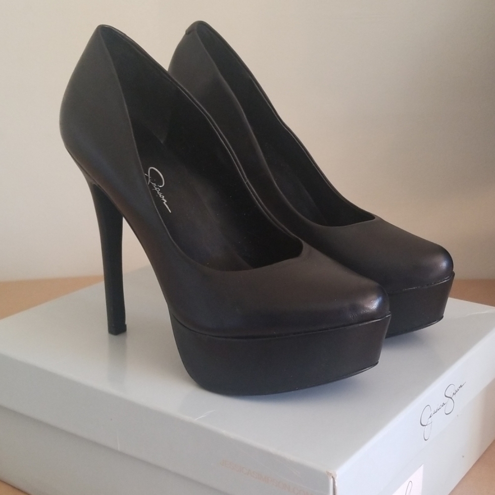 Jessica Simpson Waleo pumps.  Brand new. Size 9M